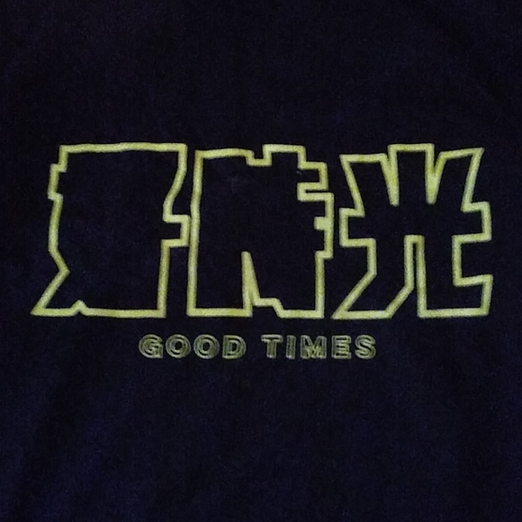 Shirt - Picture 2 of 3